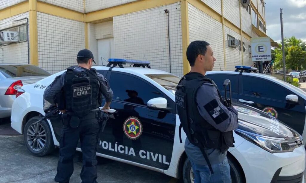 lideranças da facção a operadores financeiros, que realizavam a fragmentação dos