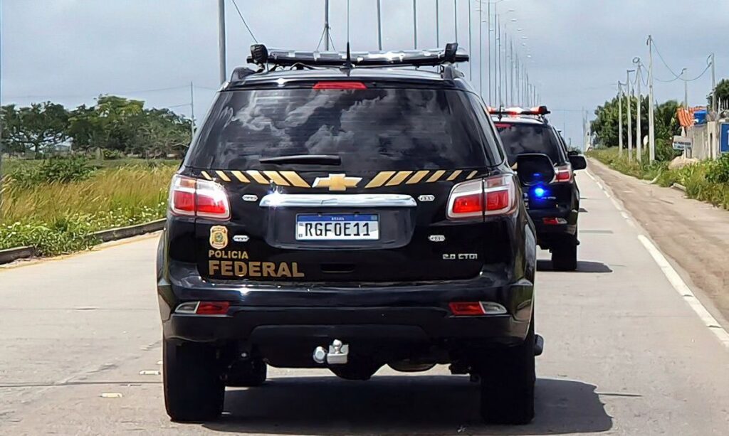 Polícia Federal apreende mais de uma tonelada de maconha em rodovia de São Paulo