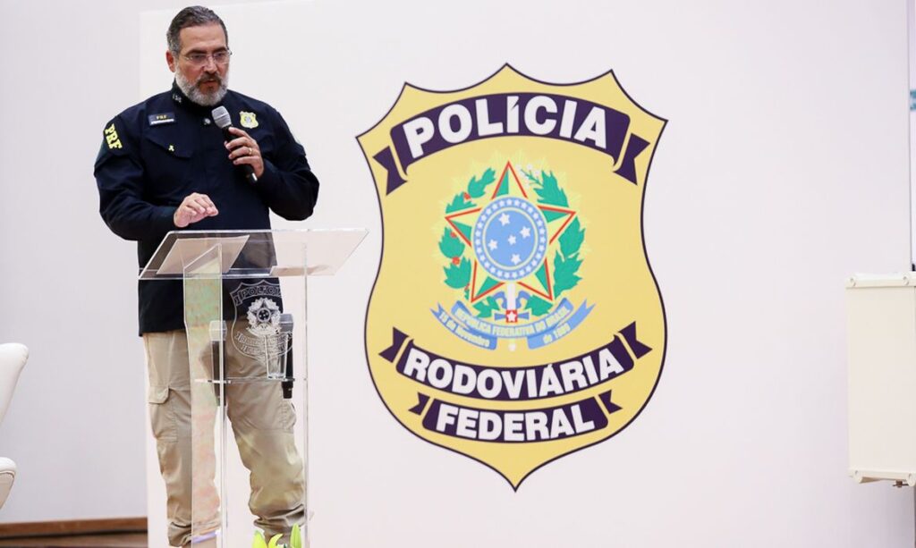tamentos mais seguros. Dados da PRF mostram que, em 2025, foram registrados 72.4
