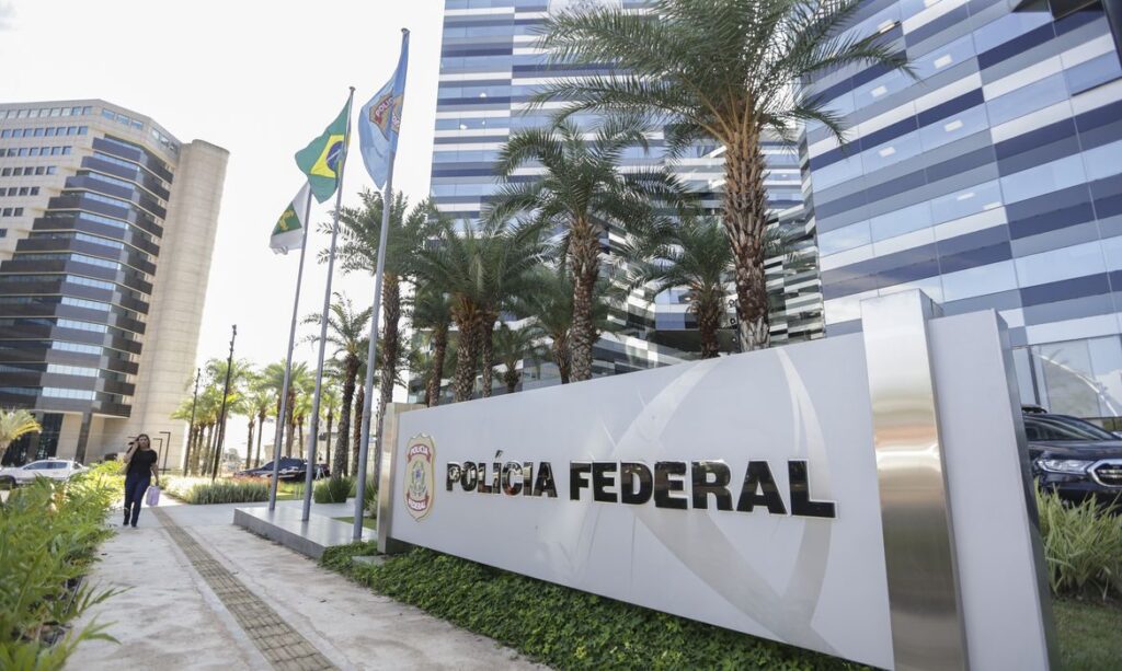 agentes que realizavam ações de monitoramento e intimidação de desafetos de Henr