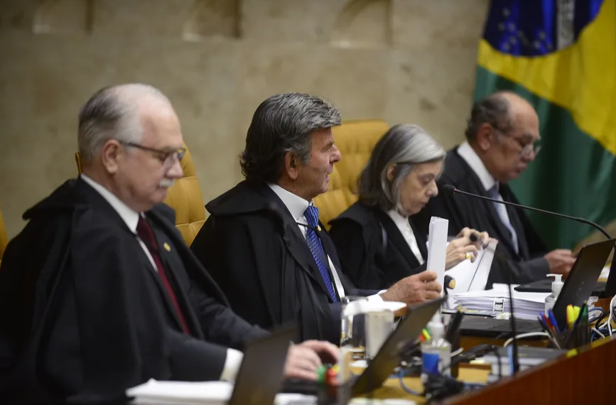 meio de pedidos de destaque e controle da pauta do tribunal. Na mensagem, Gilmar