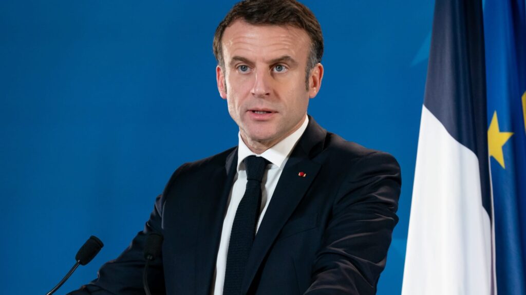 Macron afirmou que a França está “naturalmente, como sempre esteve, disponível para avançar neste caminho”