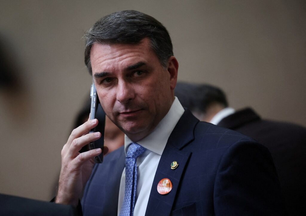 Flávio Bolsonaro na rede social X, em janeiro deste ano. Na mensagem, o senador