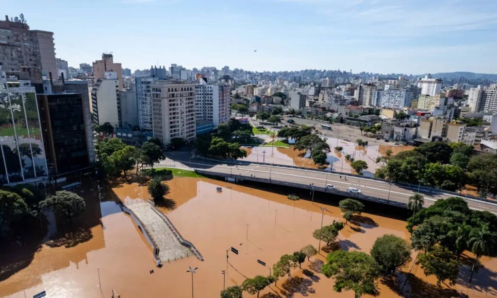 Na mesma data de início das operações do Singed Lab Desastres, 1º de julho de 2026, o IBGE divulgará os primeiros resultados da Pesquisa Especial sobre as Enchentes de 2024 no Rio
