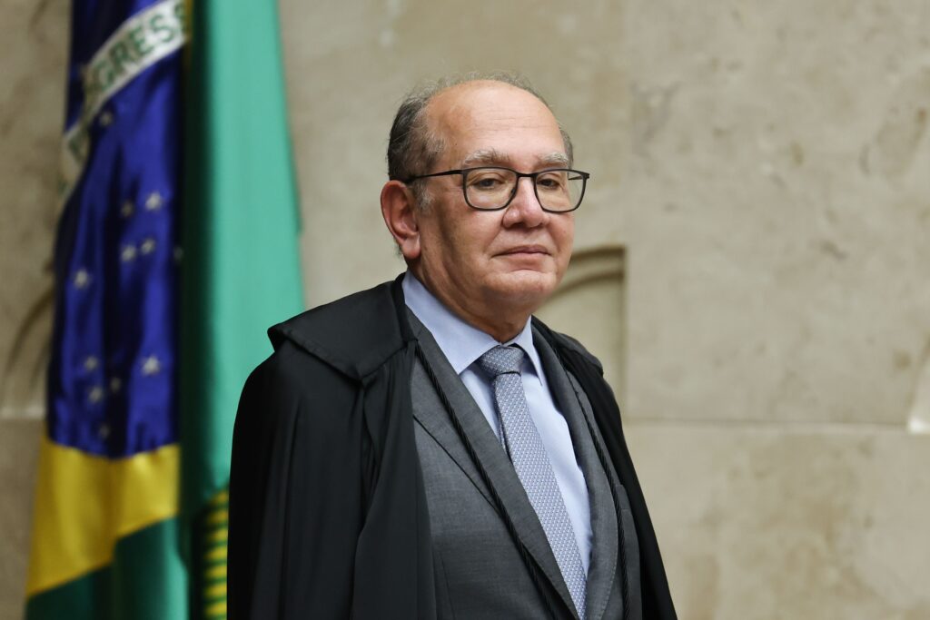 PF faz operação em banco de bispo Edir Macedo e bloqueia R$ 670 milhões