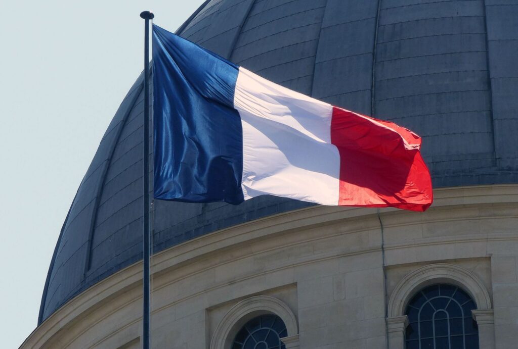 O ministério de Saúde da França informou que o risco para a população europeia em geral é baixo