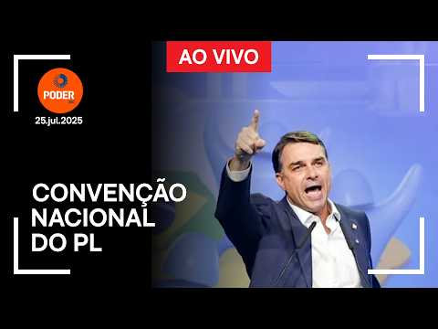 Fernanda Bolsonaro faz estreia em evento político e revela uso de anotações no discurso