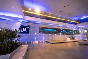 Ibovespa Futuro se valoriza com foco nas eleições e pausa no Oriente Médio