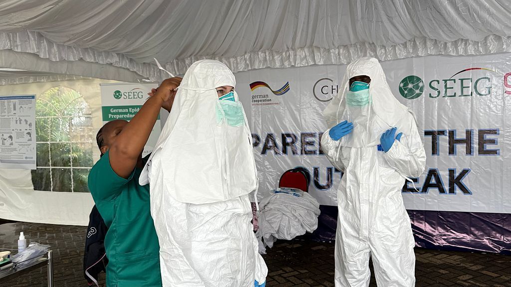 Trabalhadores americanos em quarentena no Quênia após surto de Ebola na RDC