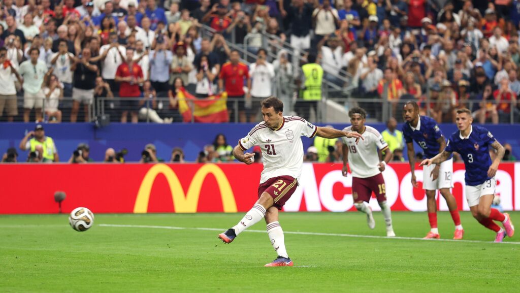 Oyarzabal busca manter sequência impressionante em finais da Copa do Mundo
