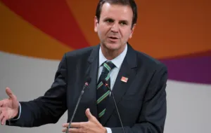 Eduardo Paes é oficializado como candidato ao governo do Rio pelo PSD e critica administrações passadas