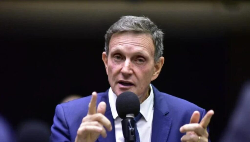 Crivella condenado a indenizar estudante por uso indevido de vídeo em campanha