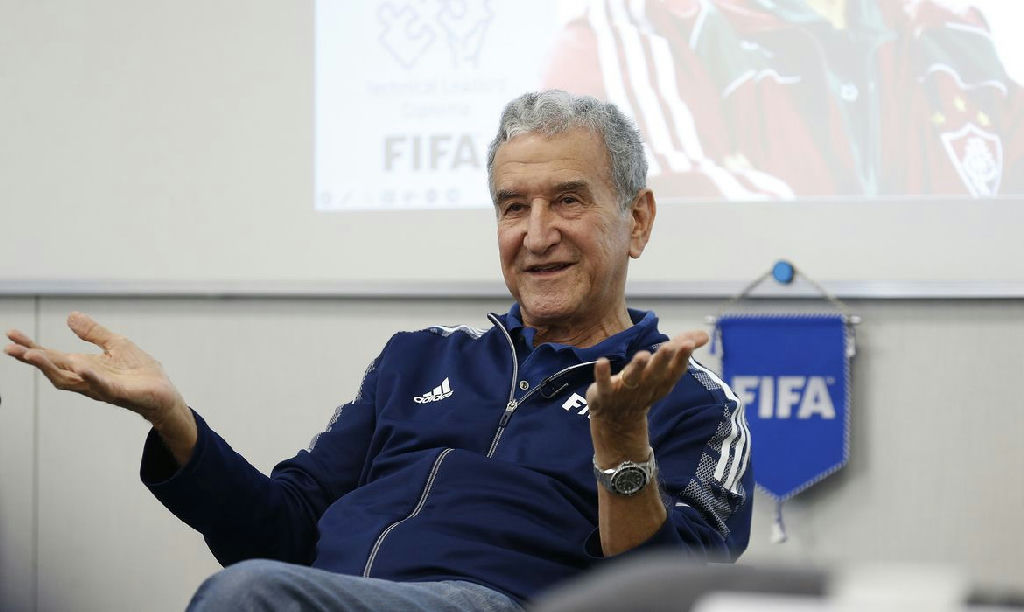 Carlos Alberto Parreira apresenta melhora e pode deixar UTI neste fim de semana