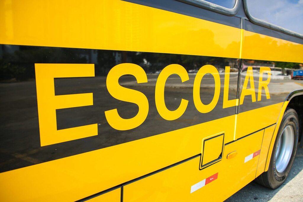 Espírito Santo aprova isenção de ICMS para transporte escolar e reduz custos