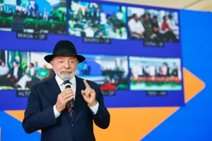 Paraguai convoca embaixador brasileiro após declarações de Lula sobre guerra histórica