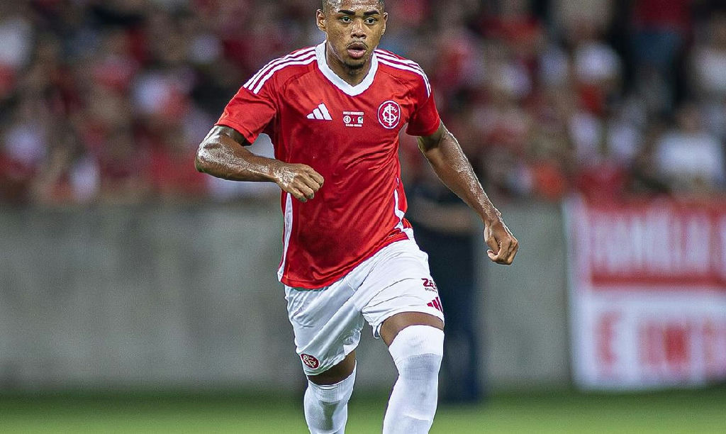 Victor Gabriel é suspenso até retorno de Gabriel Pec aos treinos