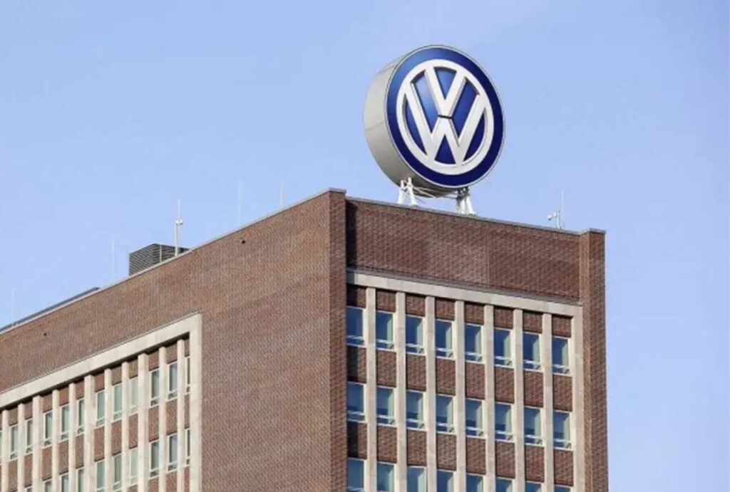 Volkswagen revisa projeções de receita para 2026 em meio a reestruturação