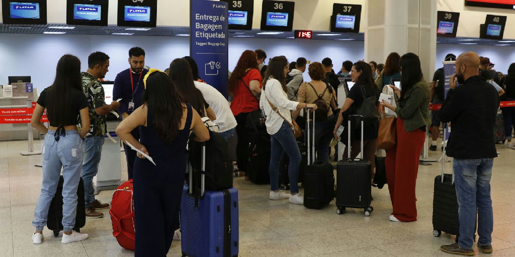 Aeroporto Santos Dumont retoma operações após cancelamento de voos