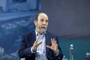 Armínio Fraga critica falhas na regulação após escândalo do banco Master