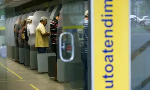 Bancários decidem por greve nacional de 24 horas na quinta-feira