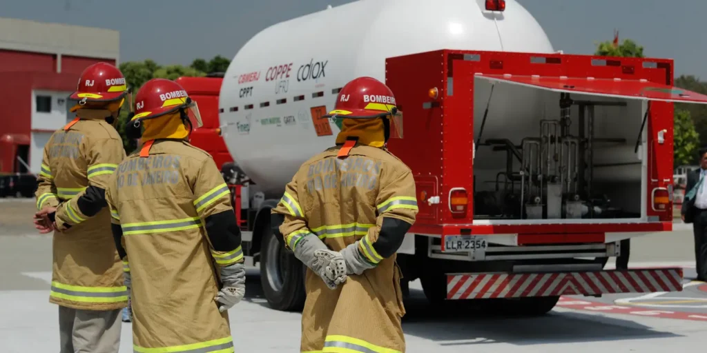 Bombeiros do Rio de Janeiro realizam mais de 18 mil resgates de animais em 2026