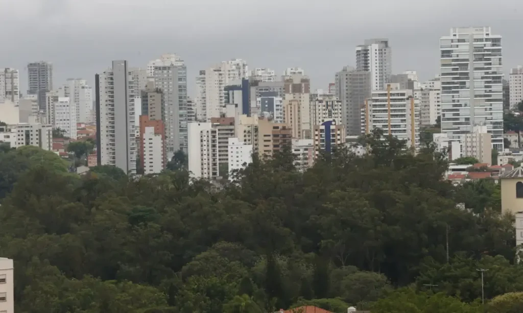 Crescimento no financiamento de imóveis no Brasil atinge 6,6% no primeiro semestre de 2026