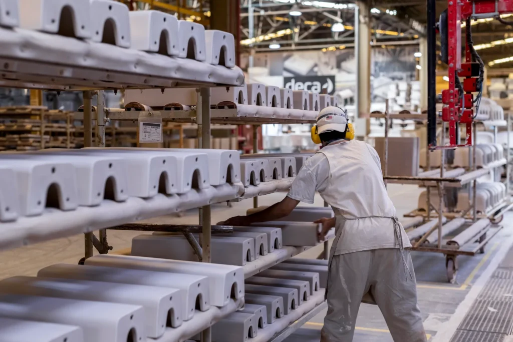 Dexco registra lucro líquido de R$ 14,8 milhões no segundo trimestre de 2026, queda de 61,4% em relação ao ano anterior