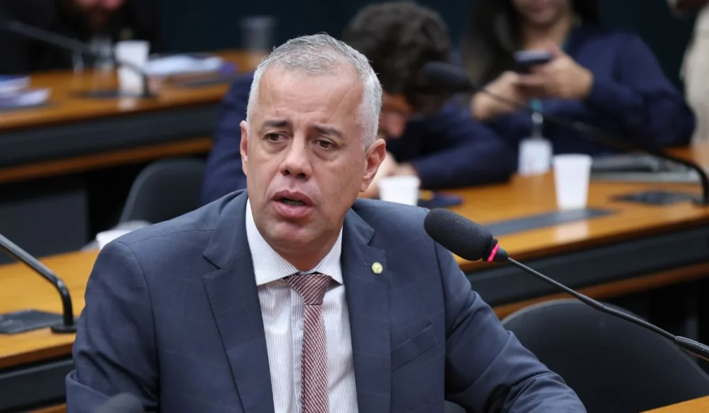 Evair de Melo é confirmado como candidato ao Senado na chapa de Pazolini