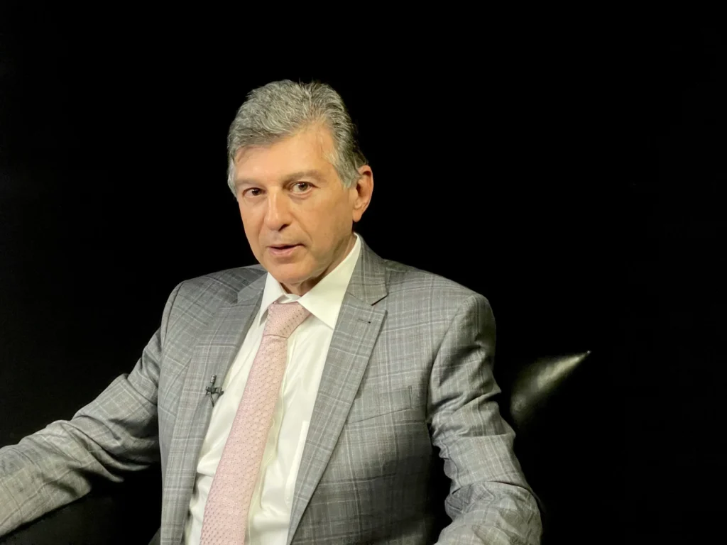 Flávio Bolsonaro indica Claudio Lottenberg como futuro ministro da Saúde
