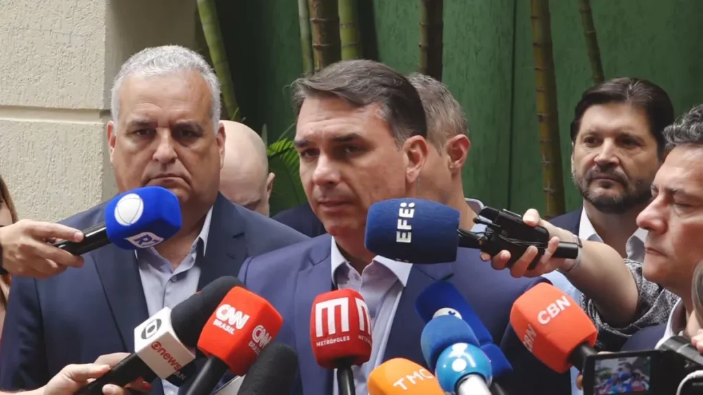 Flávio Bolsonaro propõe criação de Ministério da Segurança Pública para fortalecer combate ao crime