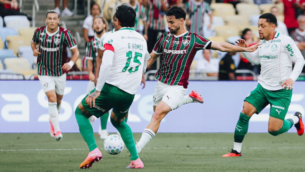 Fluminense conquista virada emocionante sobre o Palmeiras no Brasileirão