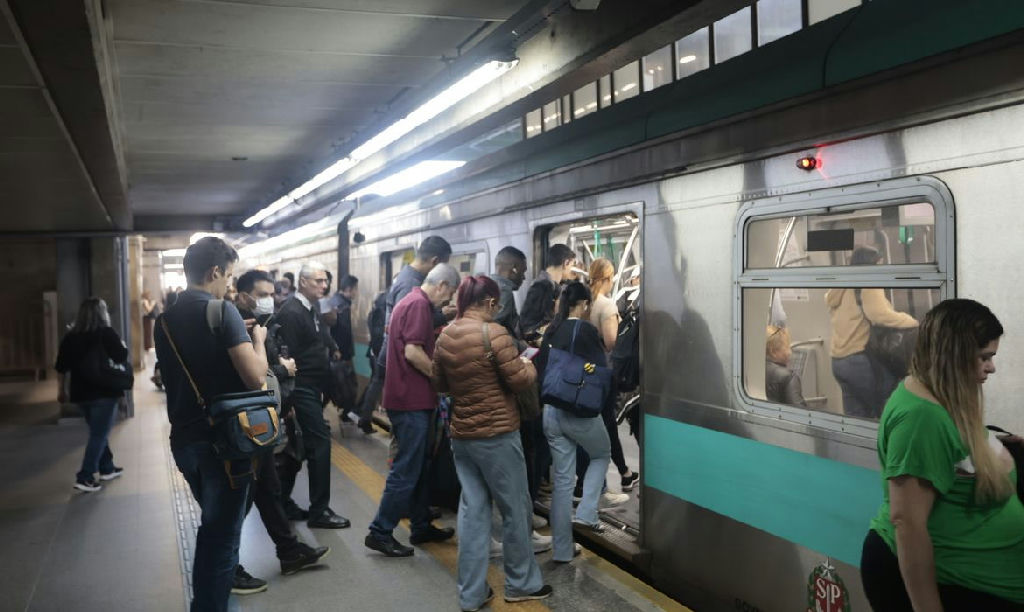 Greve dos trabalhadores da CPTM chega ao fim em São Paulo