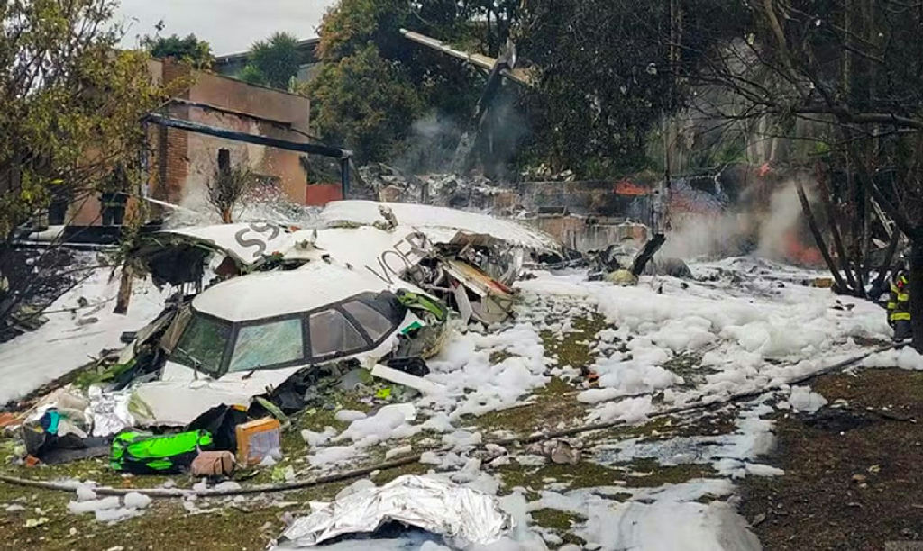 Indiciados 16 envolvidos na queda de avião da Voepass em Vinhedo