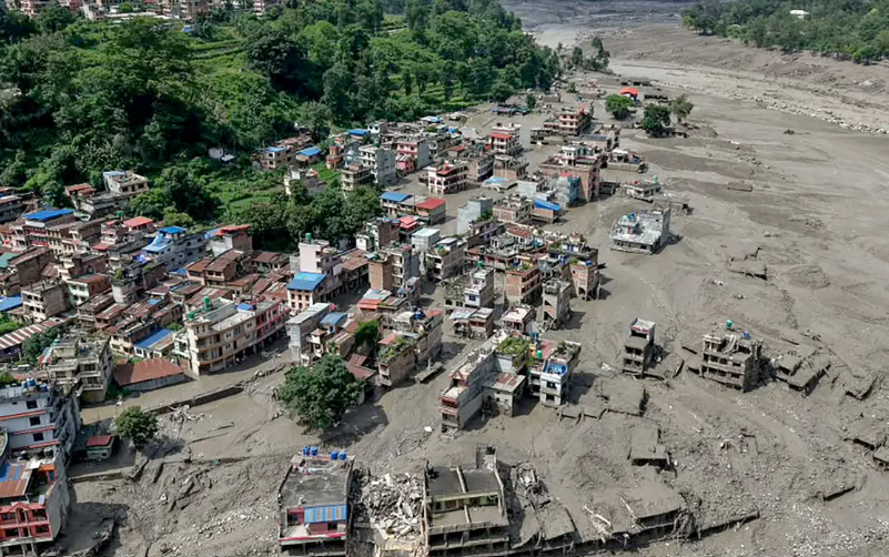 Inundações devastadoras no Nepal: 95 mortos e centenas desaparecidos