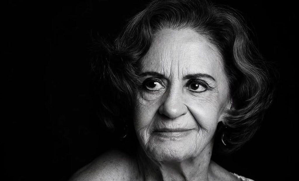 Laura Cardoso, ícone da dramaturgia brasileira, falece aos 98 anos