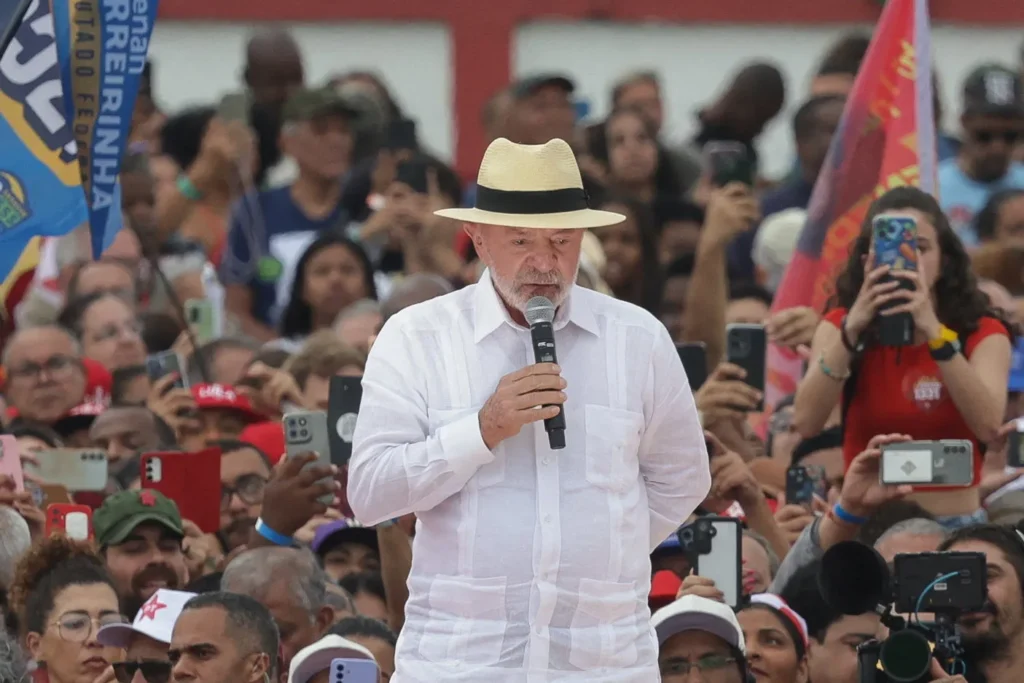 Lula reafirma compromisso com a indústria de defesa e descarta belicismo