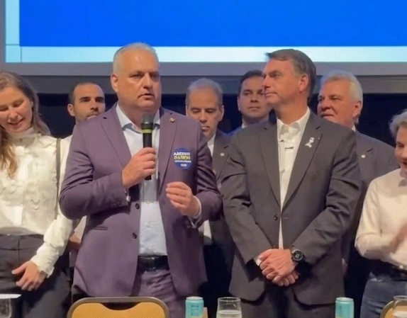 Magno Malta apoia Alfredo Gaspar como vice na chapa de Flávio Bolsonaro