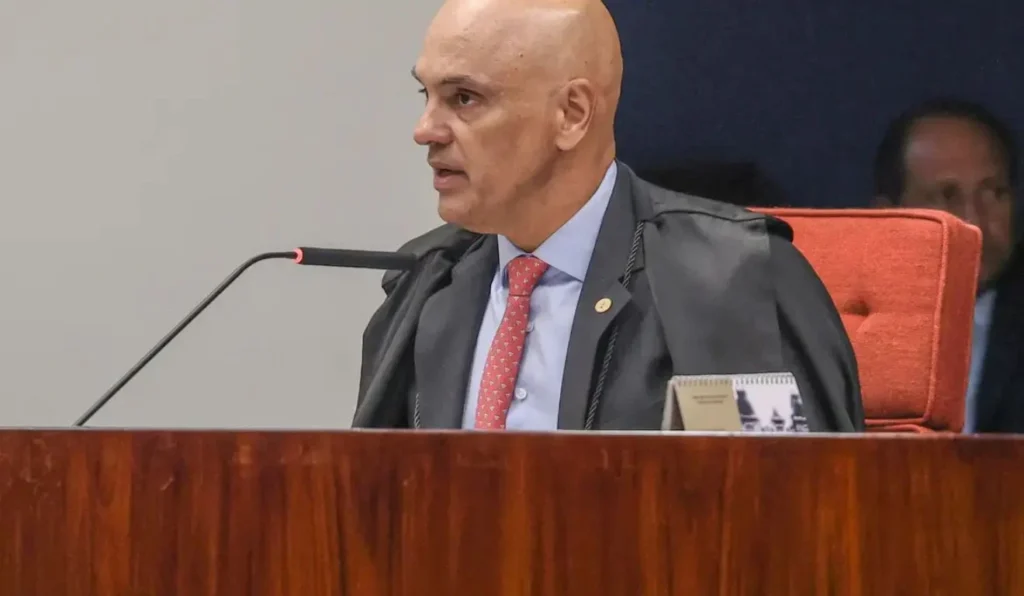 Moraes proíbe visita de filhos de Bolsonaro no Dia dos Pais
