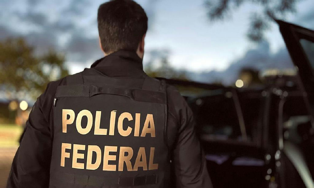 Polícia Federal apreende 100 kg de maconha destinados ao Complexo do Alemão