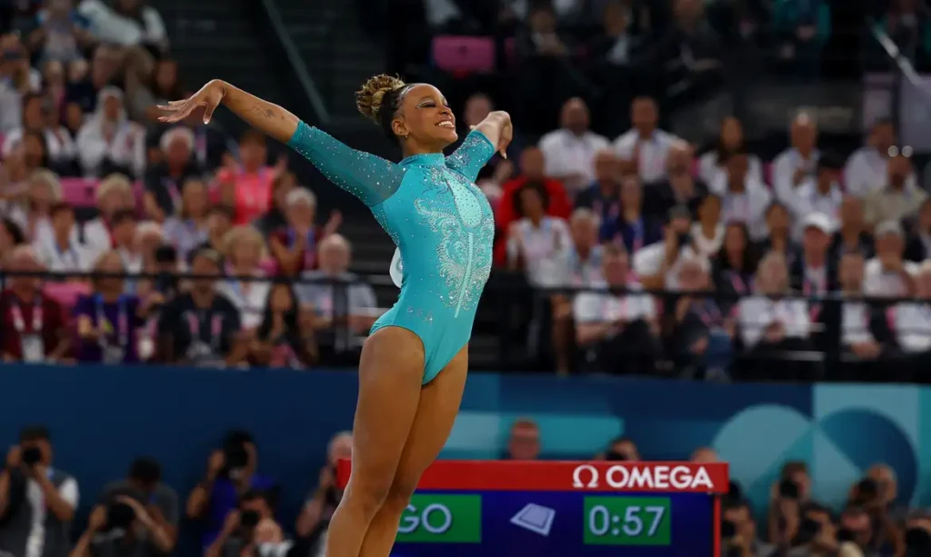 Rebeca Andrade retorna à Copa do Mundo após dois anos de pausa