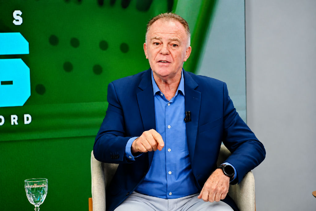 Renato Casagrande discute regulamentação de apostas e reforma no STF em entrevista