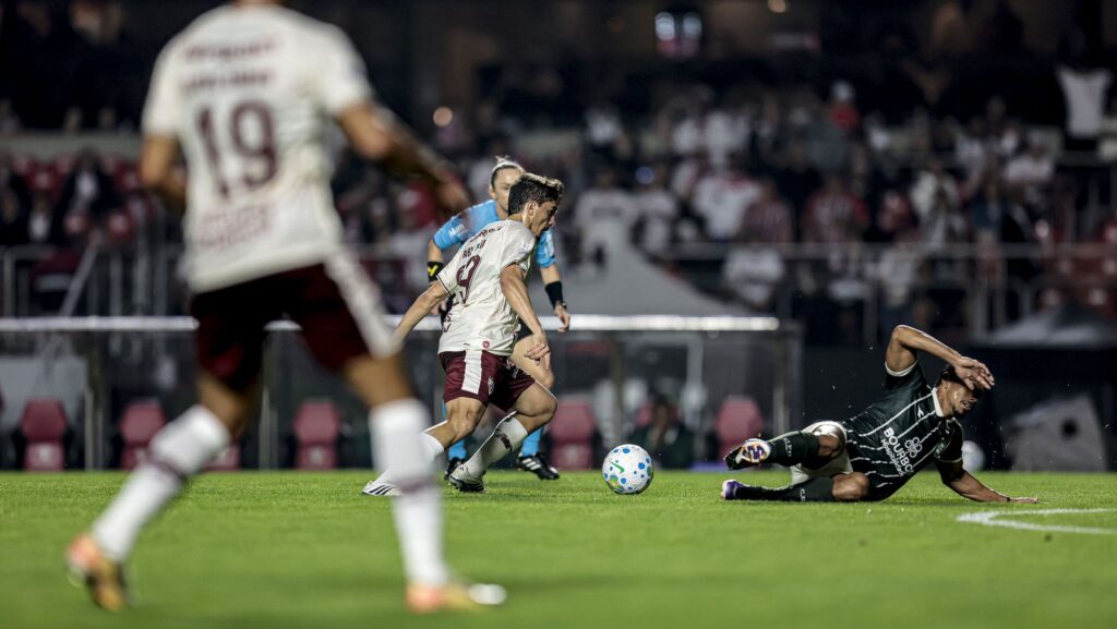 São Paulo empata com Coritiba e amarga nona partida sem vitória no Brasileirão