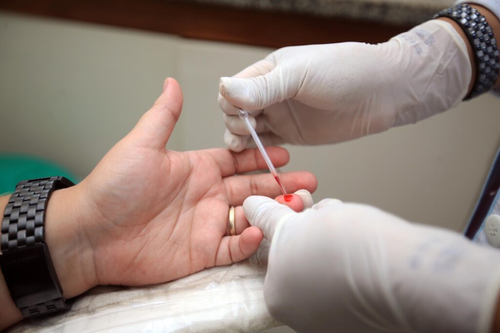 Testes gratuitos de HIV e sífilis disponíveis em Vila Velha - ES