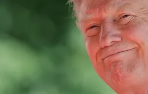 Trump ameaça denunciar jornalista da NBC à FCC por críticas