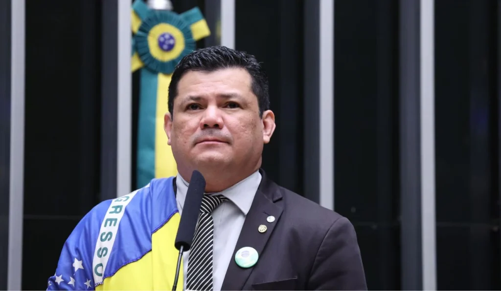 TSE confirma condenação de Gilvan da Federal e reestabelece inelegibilidade
