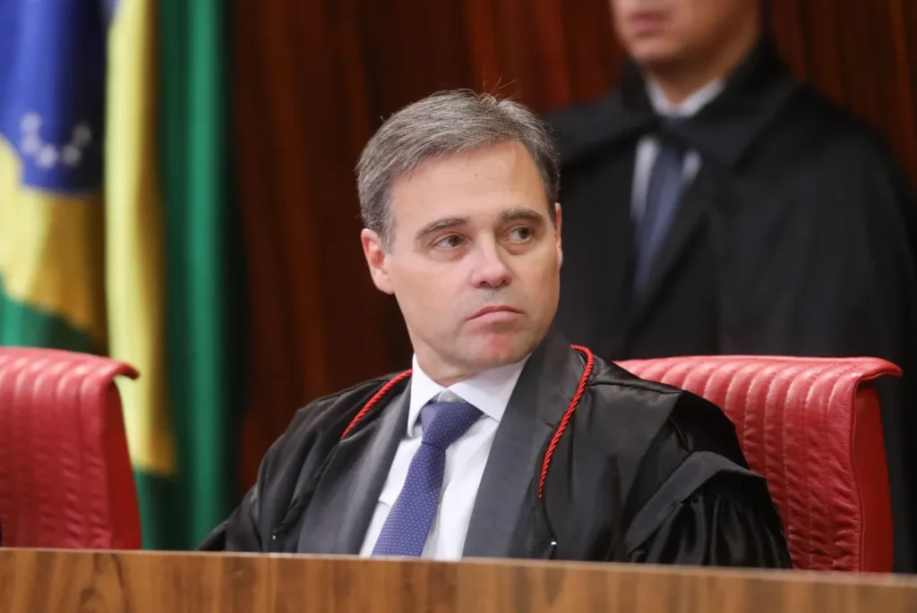 TSE exige explicações do X sobre suposto favorecimento a candidatos nas eleições