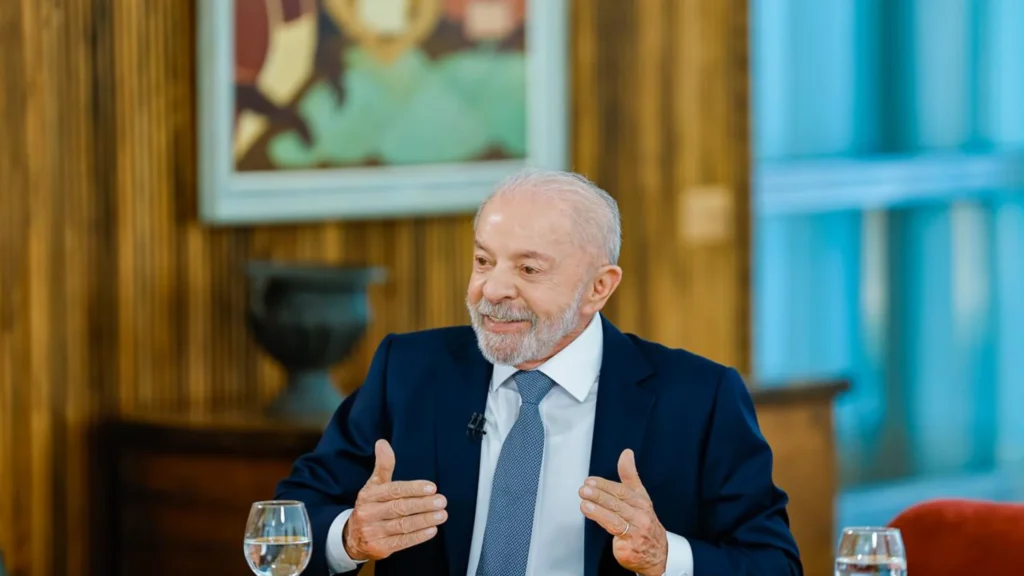 Lula minimiza preocupações com dívida pública e defende crescimento econômico