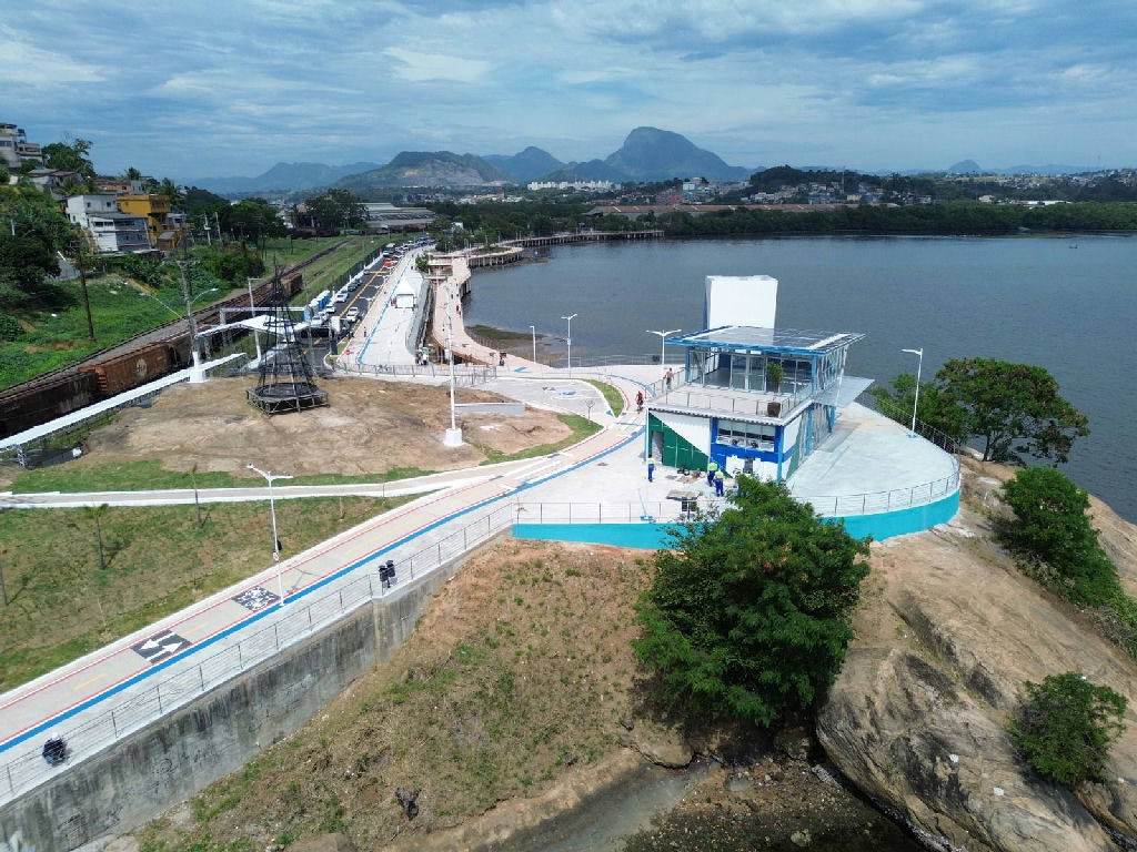 Aulão de Taekonfit mobiliza comunidade na Orla de Cariacica em apoio ao Outubro Rosa