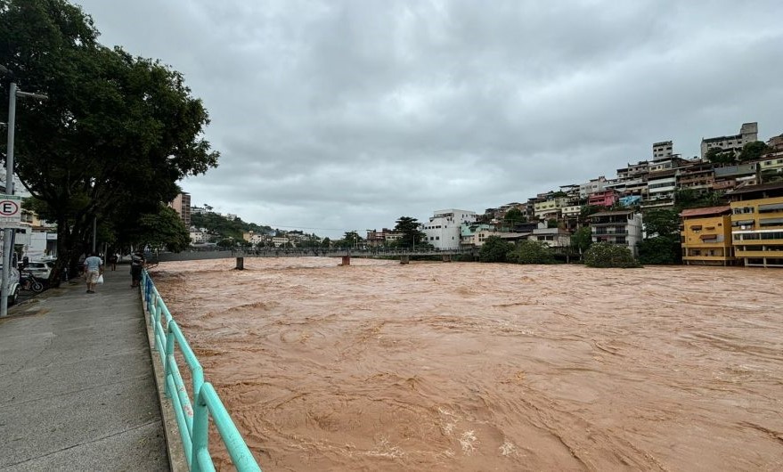 Cachoeiro debate estratégias para enfrentar enchentes e deslizamentos