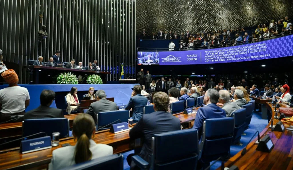 Congresso aprova emenda que extingue a escala 6×1 e garante dois dias de folga